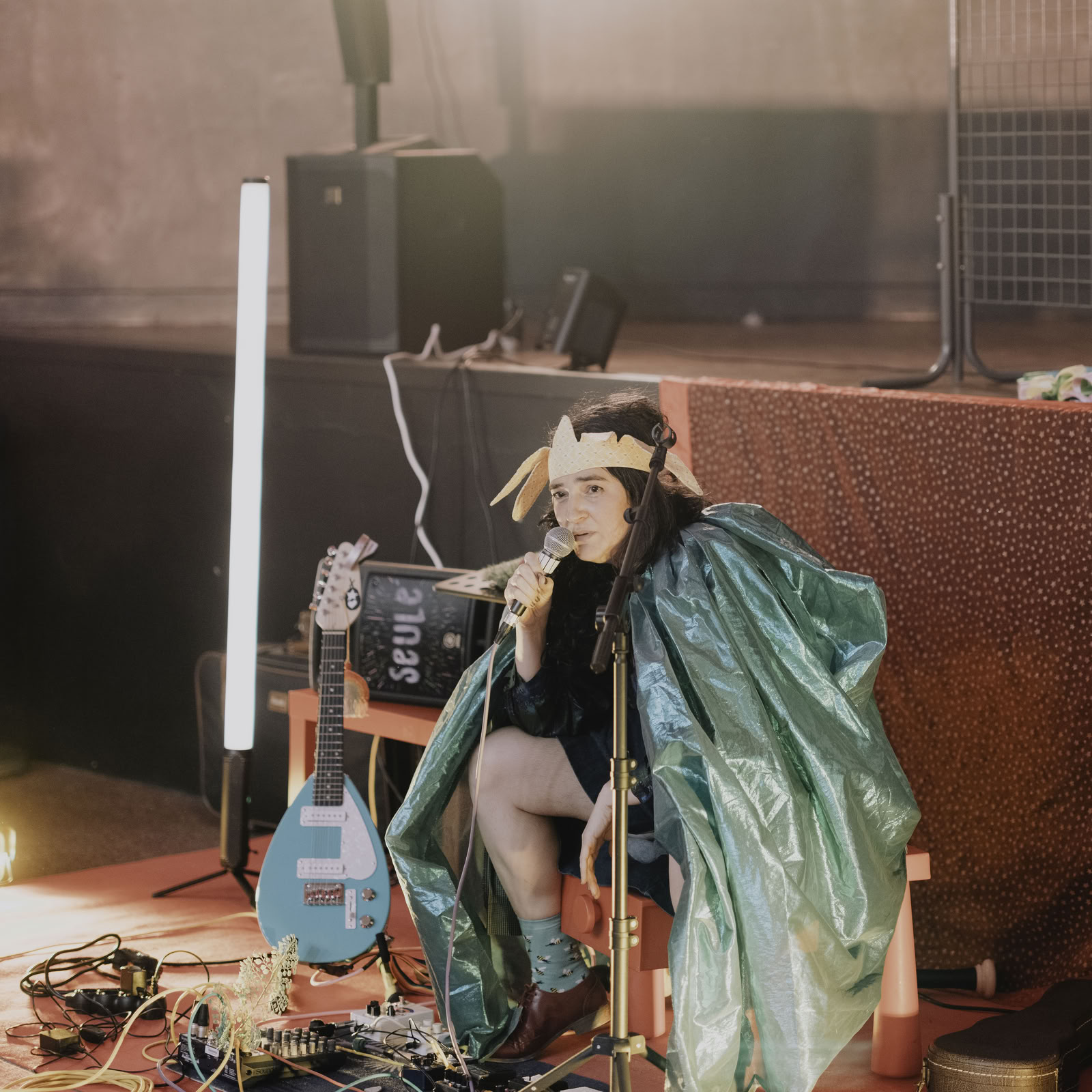 Mariane Berthault, known as Seule Tourbe, is a multi-instrumentalist and solo artist from Hauts-de-France, whose dreamy musical universe fuses baroque, punk, grunge, and new age influences. - Image 8